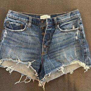 Abercrombie high rise mom short
